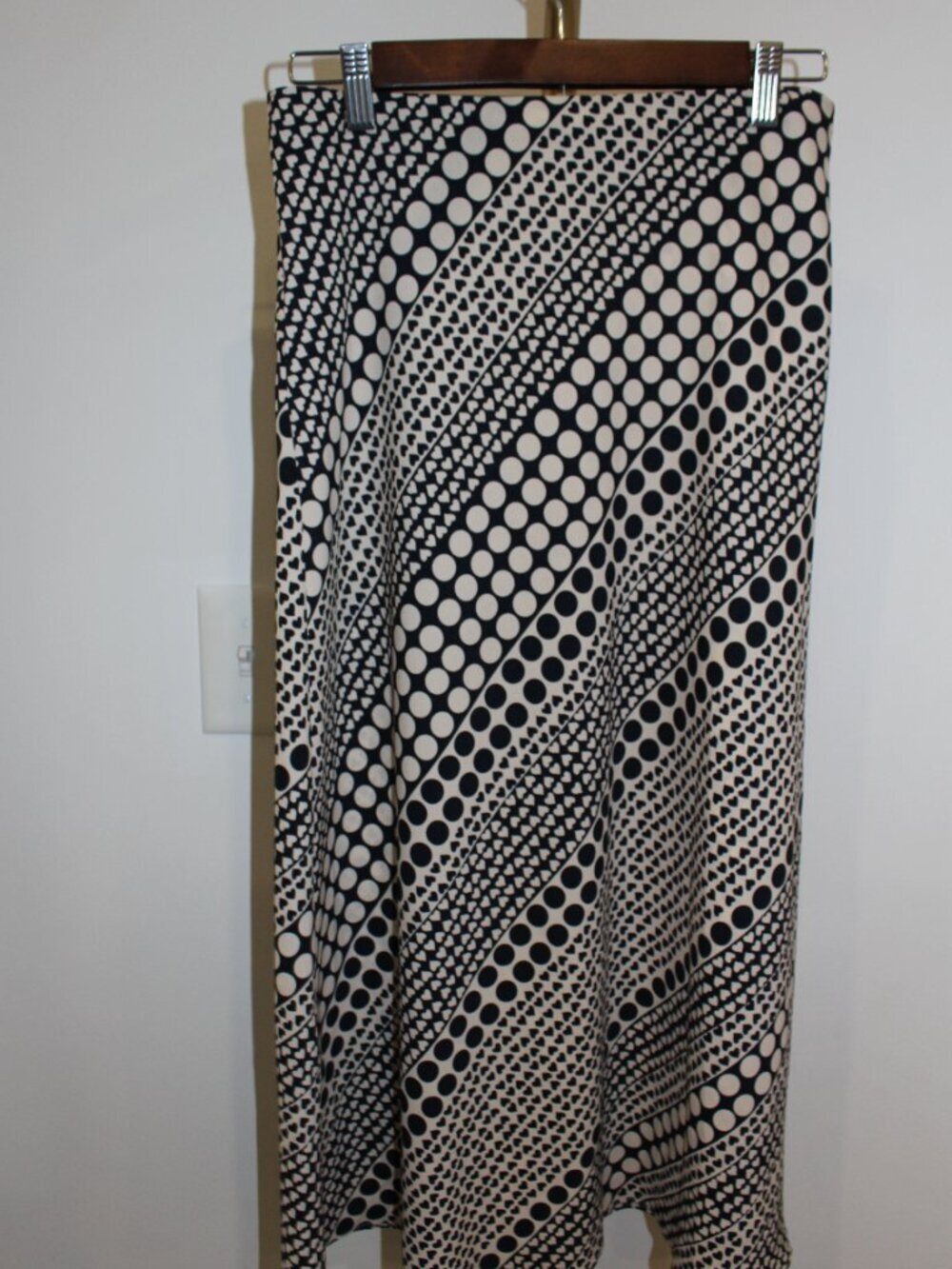 Women's LOFT Midi Dots & Hearts Skirt Size Small